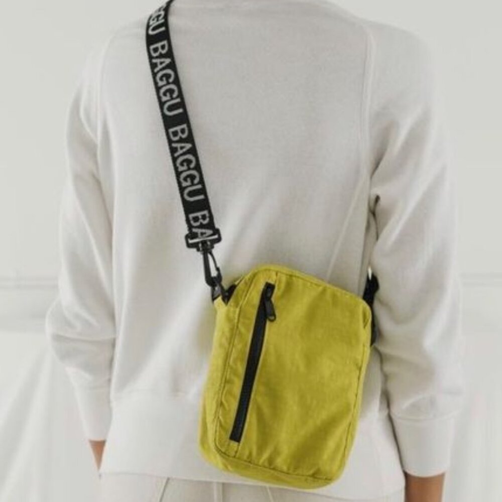 NWT Baggu Sport Crossbody - Chartreuse w/ OG White Logo Strap - Picture 3 of 4